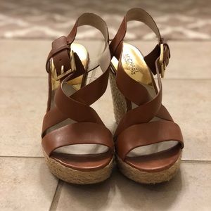 Platform wedge sandals in camel